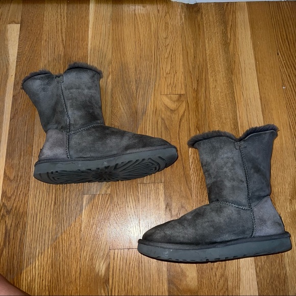 Bailey button uggs - Picture 2 of 7